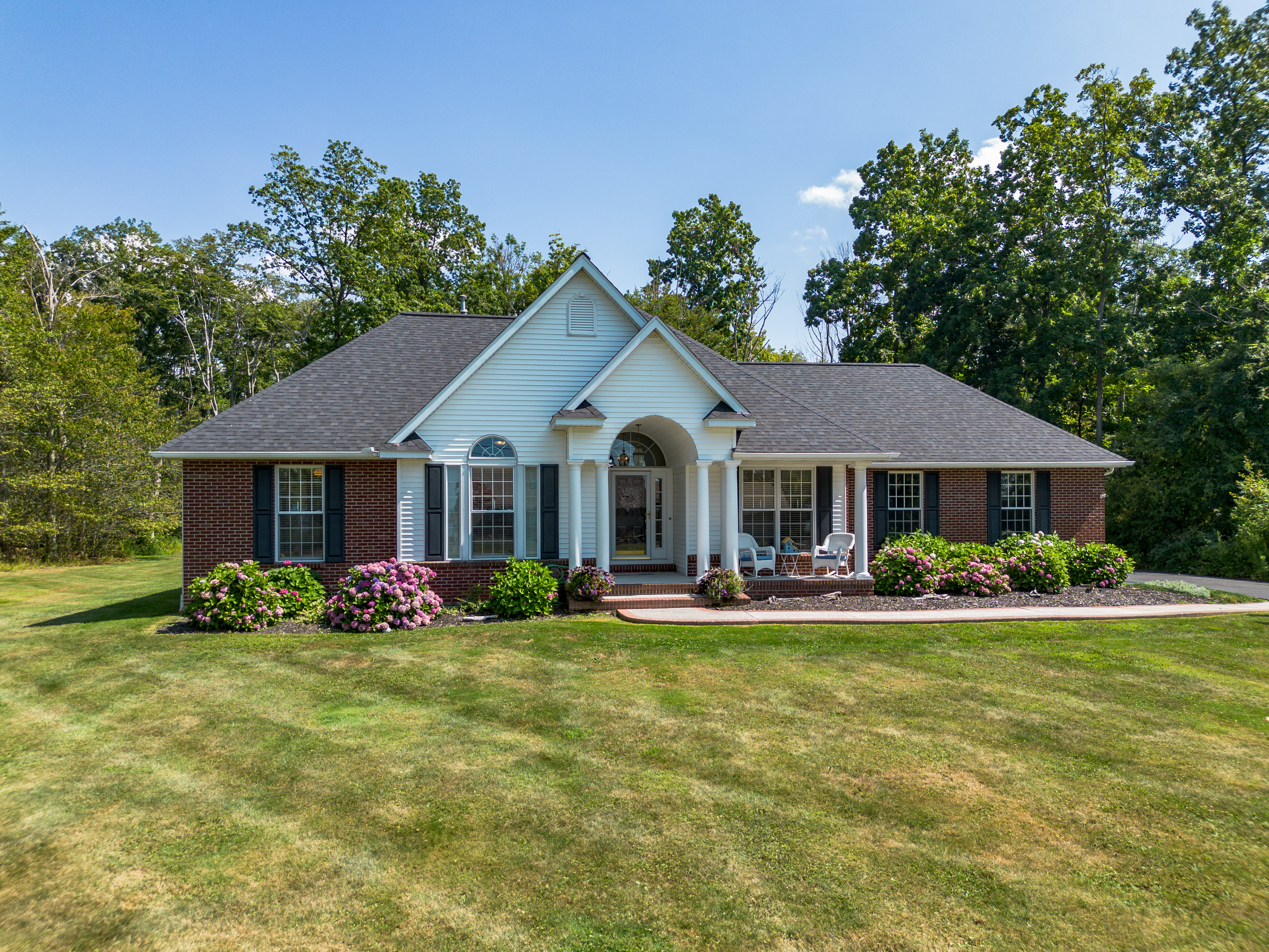 Lake Erie NY real estate — affordable lakefront homes Western New York